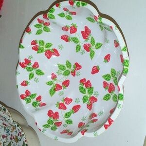 Vintage Plastic Strawberry Pattern Bundt shaped bowl and bowl with flowers